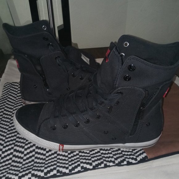 Levi Mid - Hid Top Sneakers - Picture 6 of 7